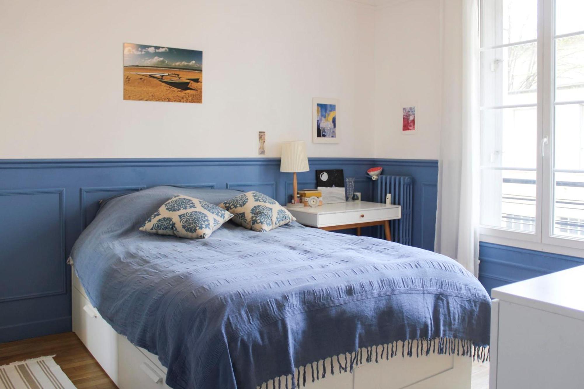 Appartement Spacious Family Nest Facing Square Des Epinette Parijs