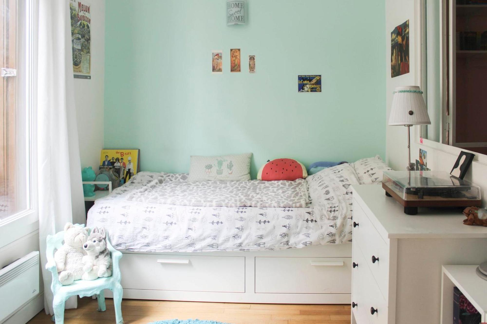 Spacious Family Nest Facing Square Des Epinette Appartement
