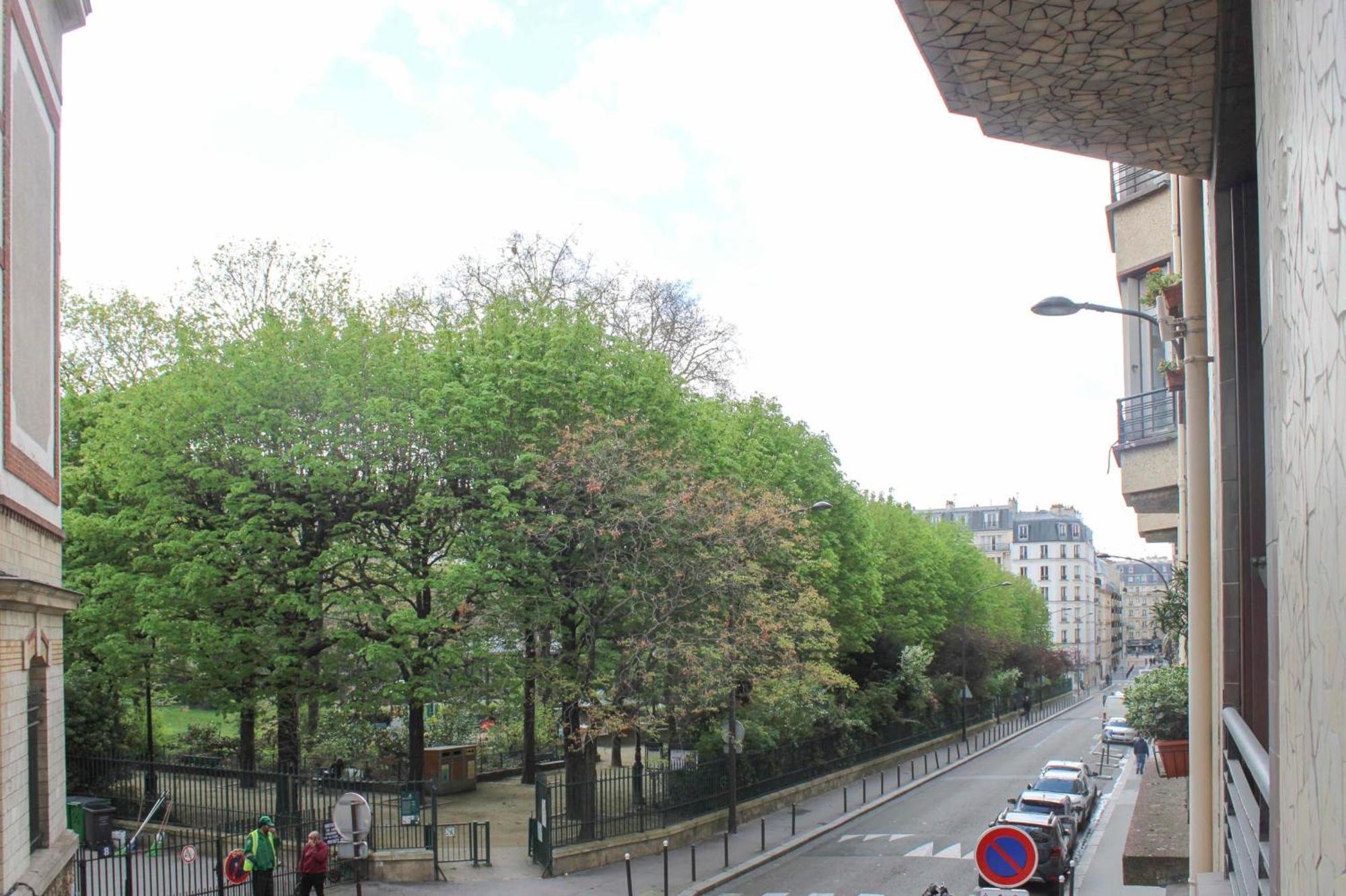 Appartement Spacious Family Nest Facing Square Des Epinette *